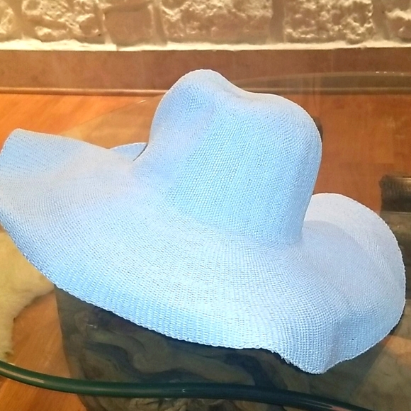 Hat - Picture 1 of 3